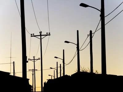 Grid concerns as coal contribution keeps lights on