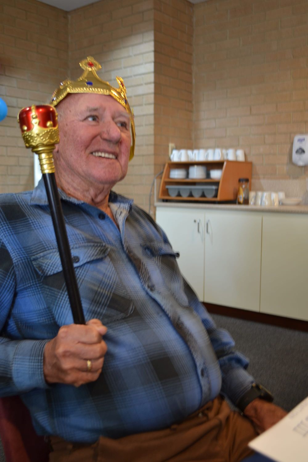 Seniors toast the King post image