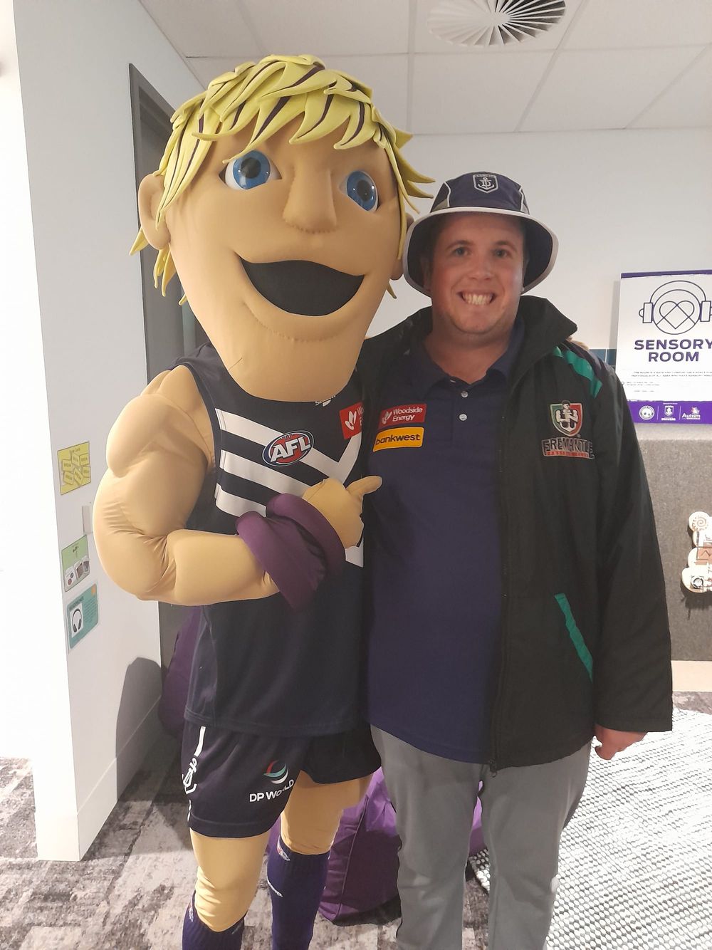 Happy as Larry post image