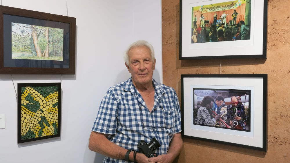 Famous faces at the gallery post image