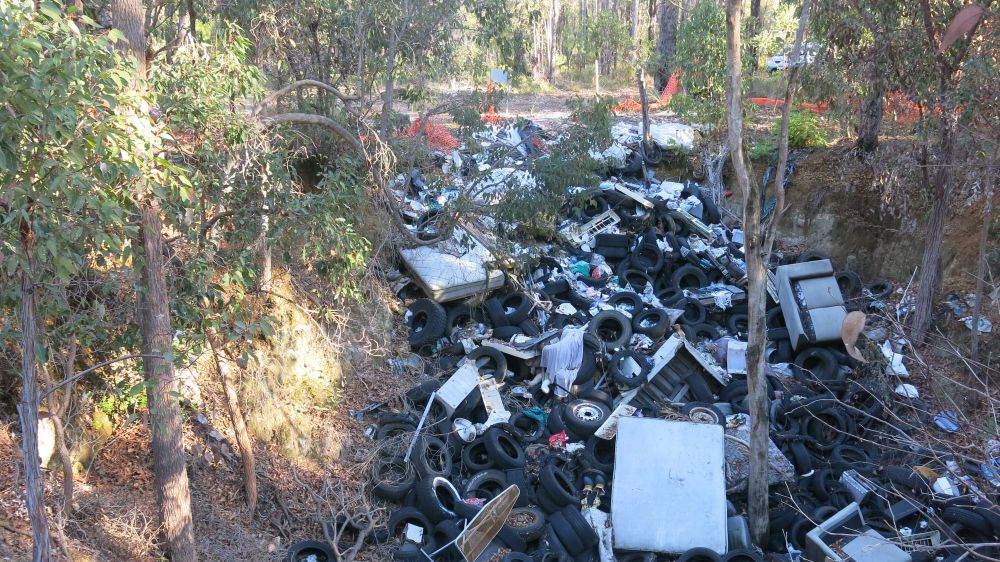 Minni tyre dump still festering post image
