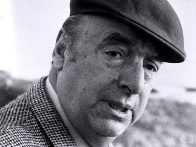 Al pie desde su niño | Pablo Neruda