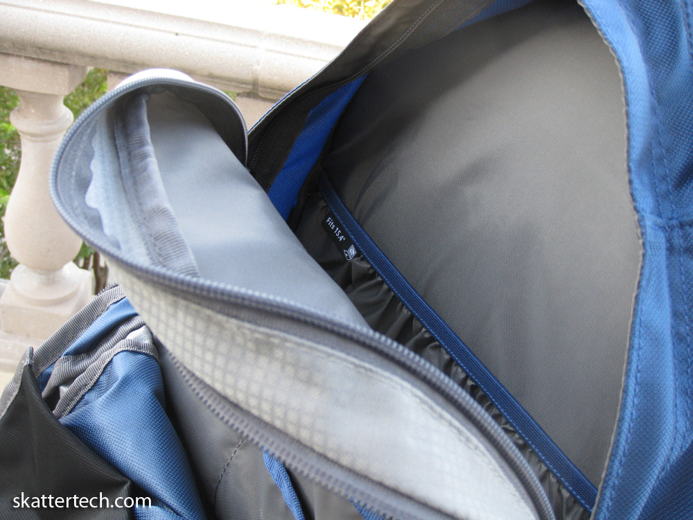 JanSport Revolt Insides