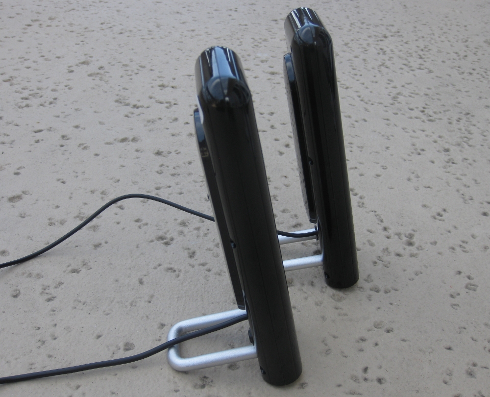 Zagg USB Speakers: Side View
