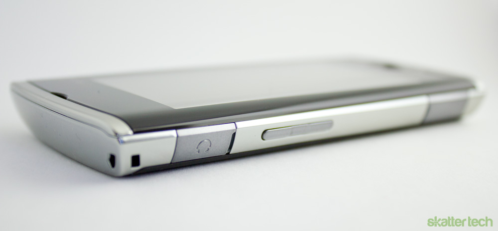 Sanyo Zio - Left Side