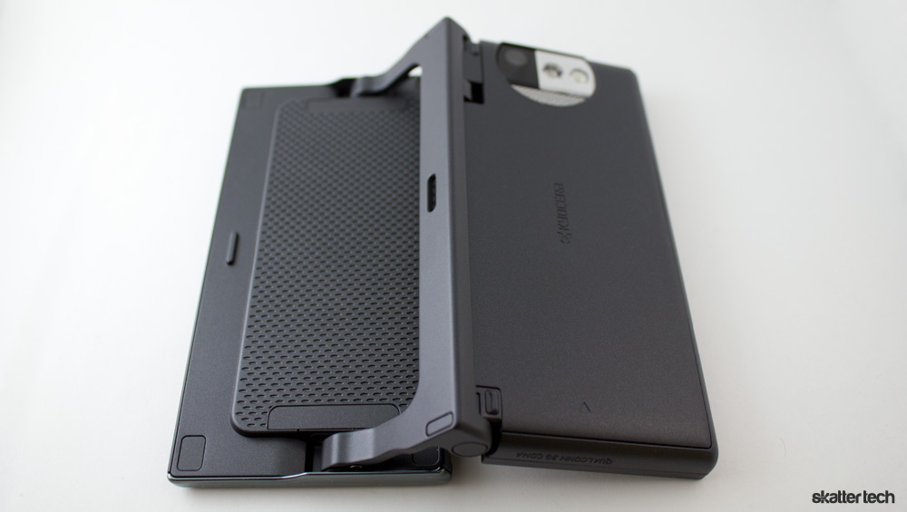 Kyocera Echo (Back Open)