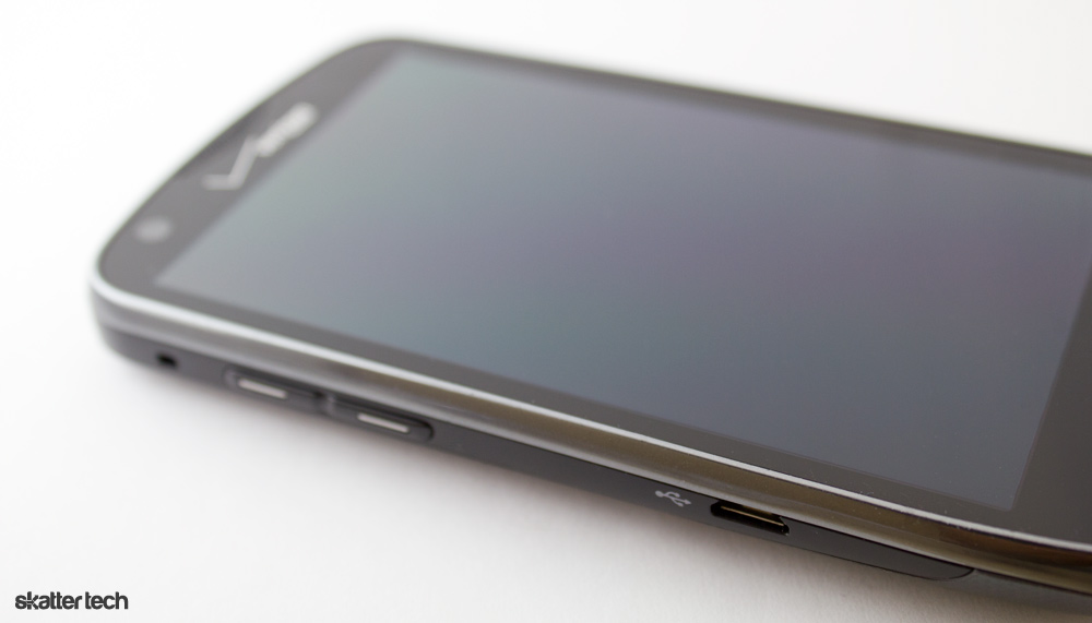 Samsung Droid Charge - Left Side