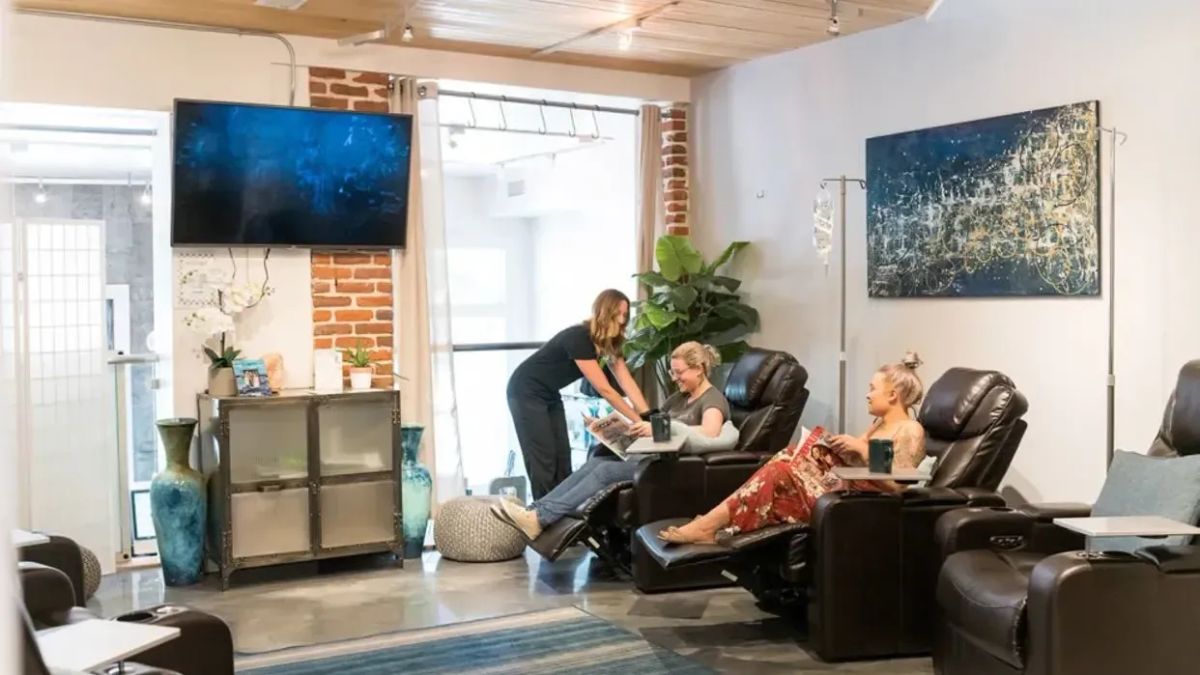 Guide to Owning an IV Therapy Franchise