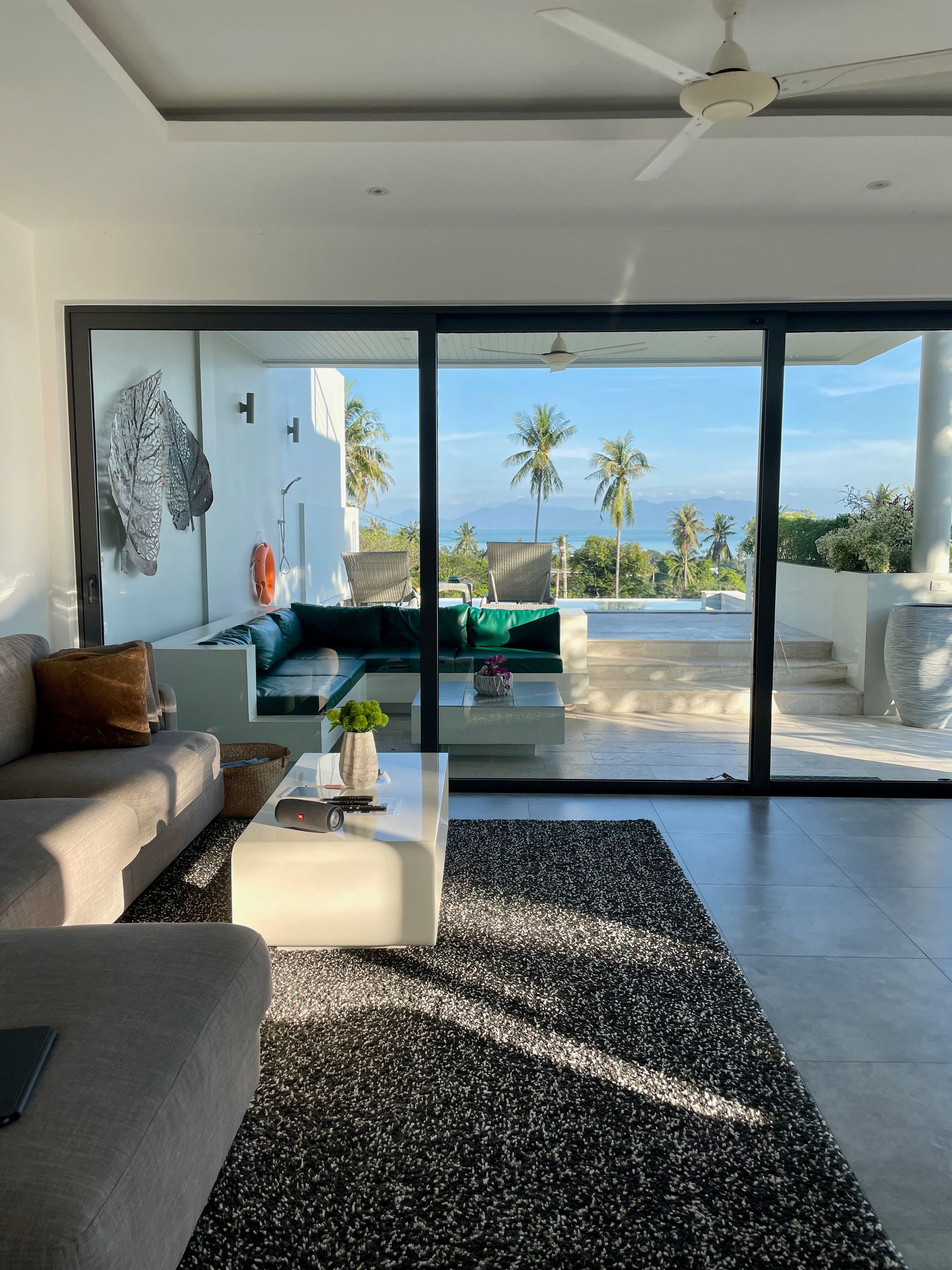 Luxury villa in Koh Samui, Thailand booked using Airbnb