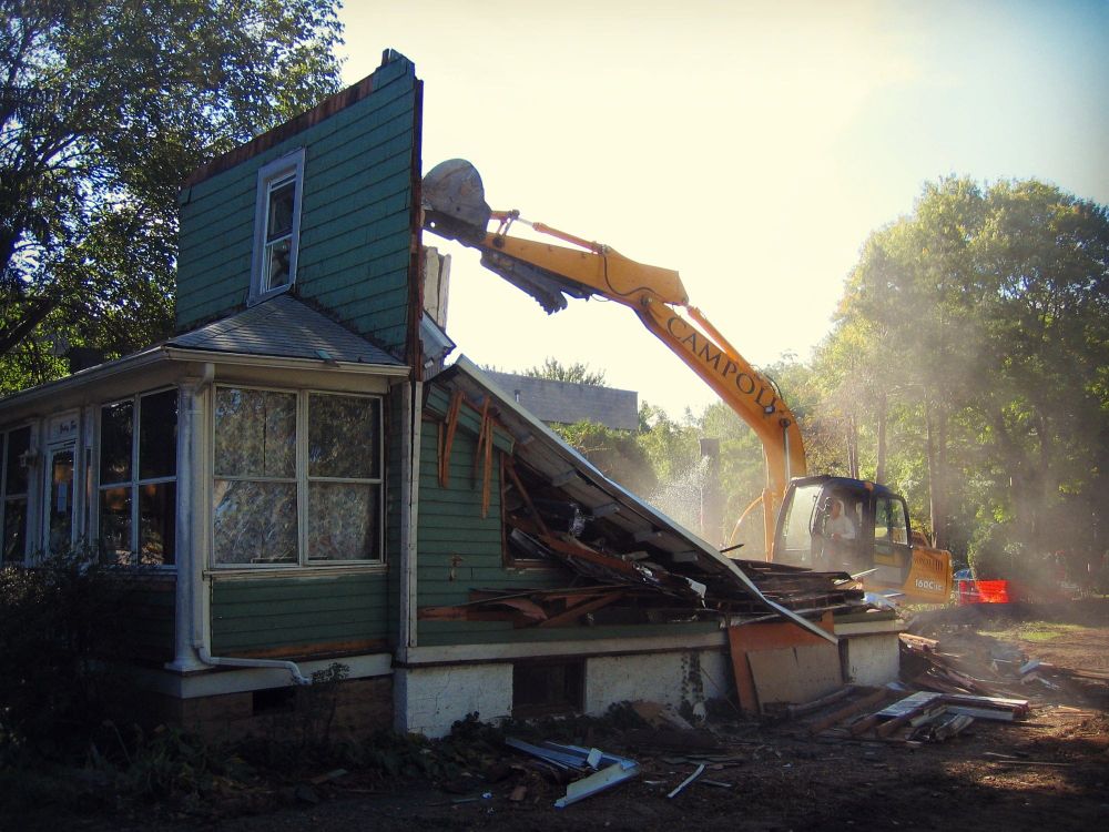 New Build vs. Renovation - What's Better?