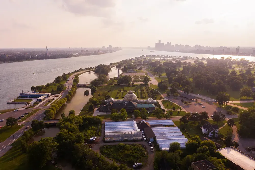 Alligator on Belle Isle? + BBQ Pauses, and New Spots