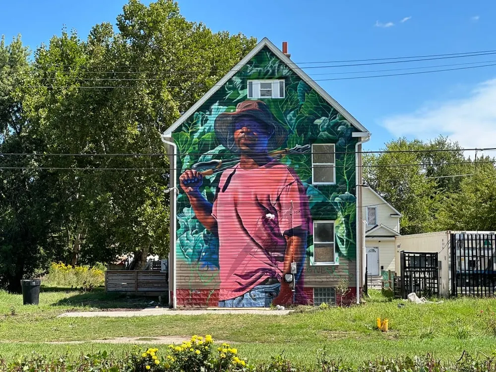 Last-minute Valentine's plans, Money for Detroit farms, and Wayne County's railroad fix