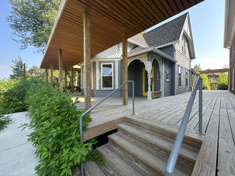 Cover image for the The Weekender: Meet the new and dreamy Warda + Where to go this weekend newsletter.