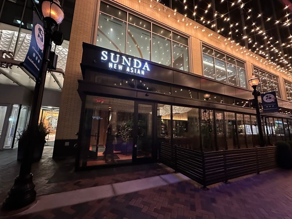 Featured image for the Why Restaurateur Billy Dec Is Betting Big on Detroit podcast.