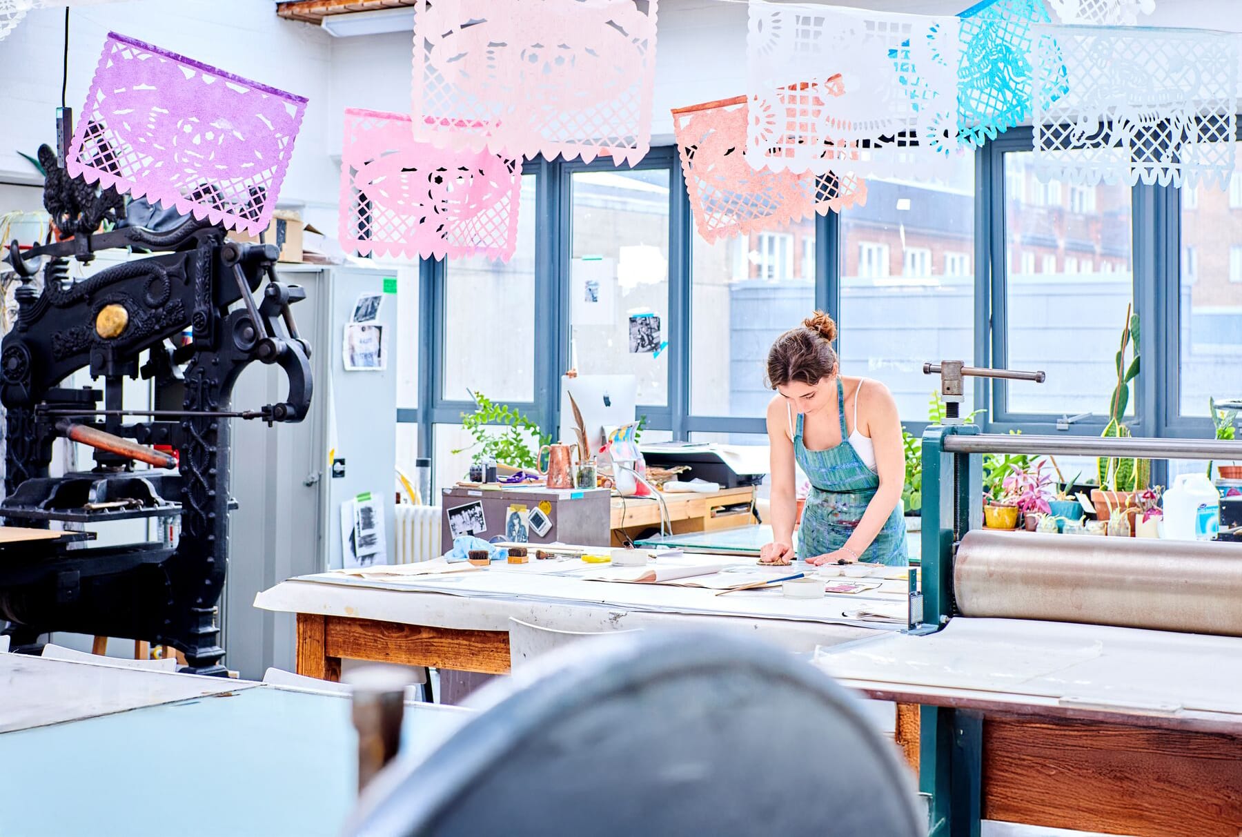 11 Fine Arts Scholarships for Creative Students to Fund College