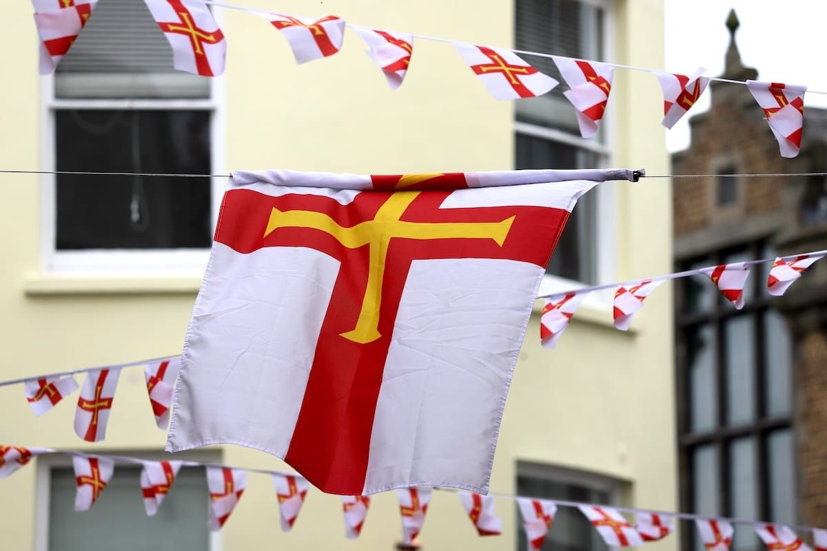 International election observers arrive in Guernsey
