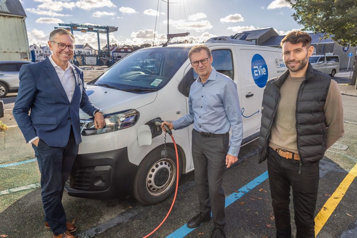 Electric van hire service expands with new Bridge location