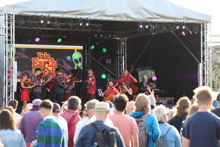 Watch: Dig This - Countdown to the Vale Earth Fair