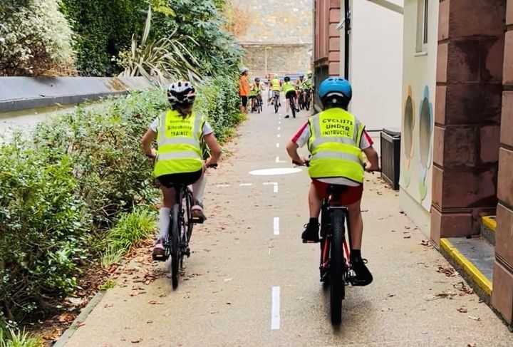 Programme helping children learn to cycle in Guernsey back up to full strength