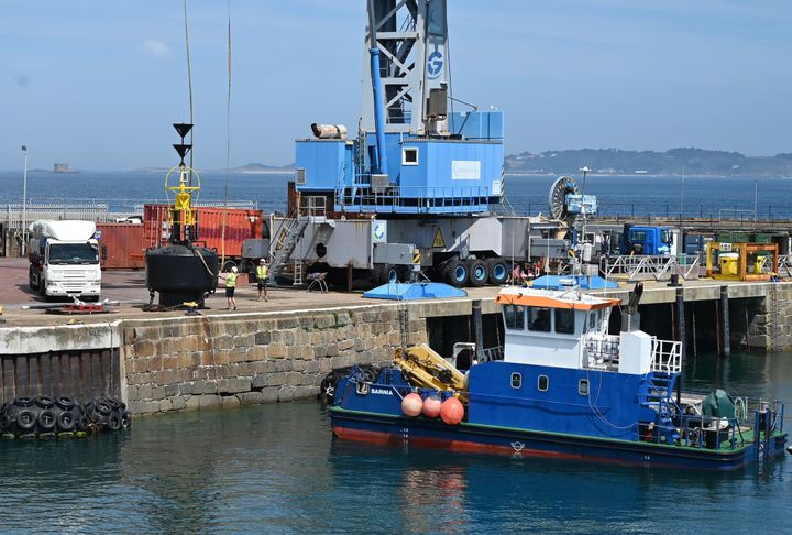 Guernsey Ports and Trinity House complete replacement of critical navigational aid