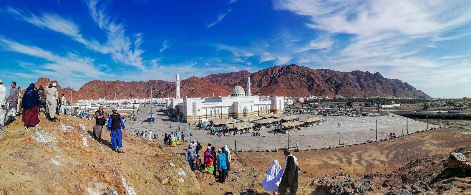 What to See at Mount Uhud: Top Historical & Pilgrim Spots