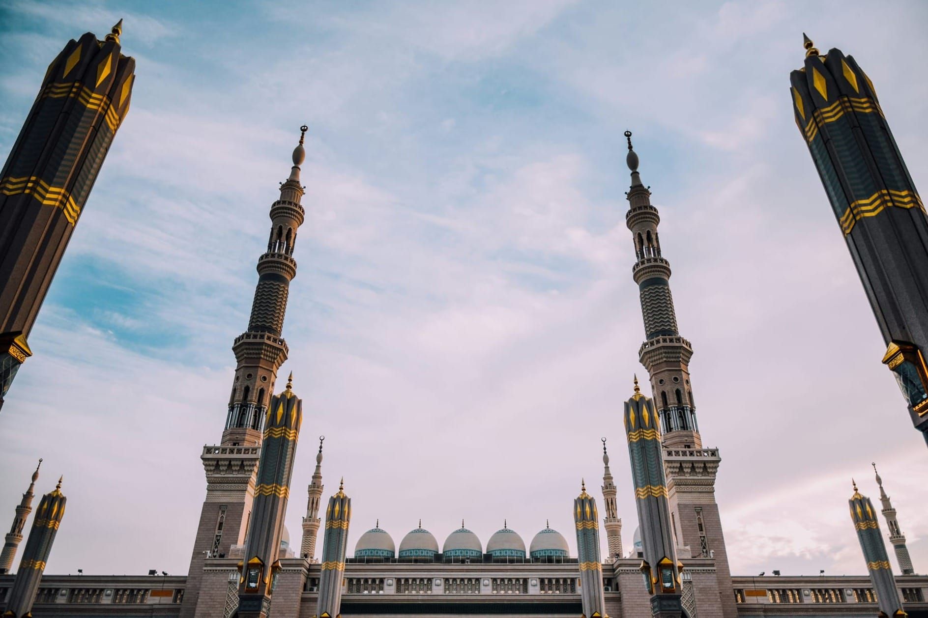 15 Must-Visit Madinah Mosques: Full Ziyarat Route Guide