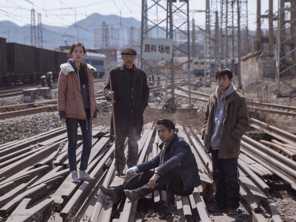 《大象席地而坐》劇照