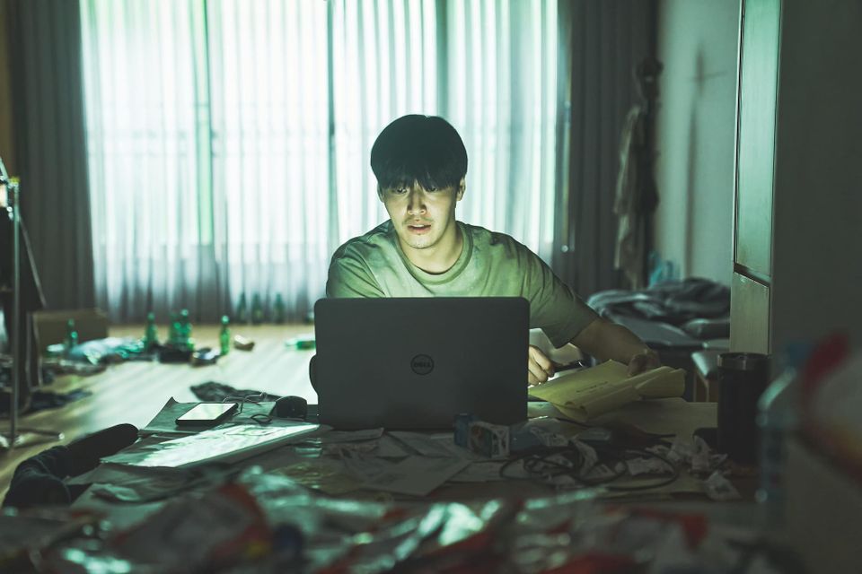 《牆外之音》劇照