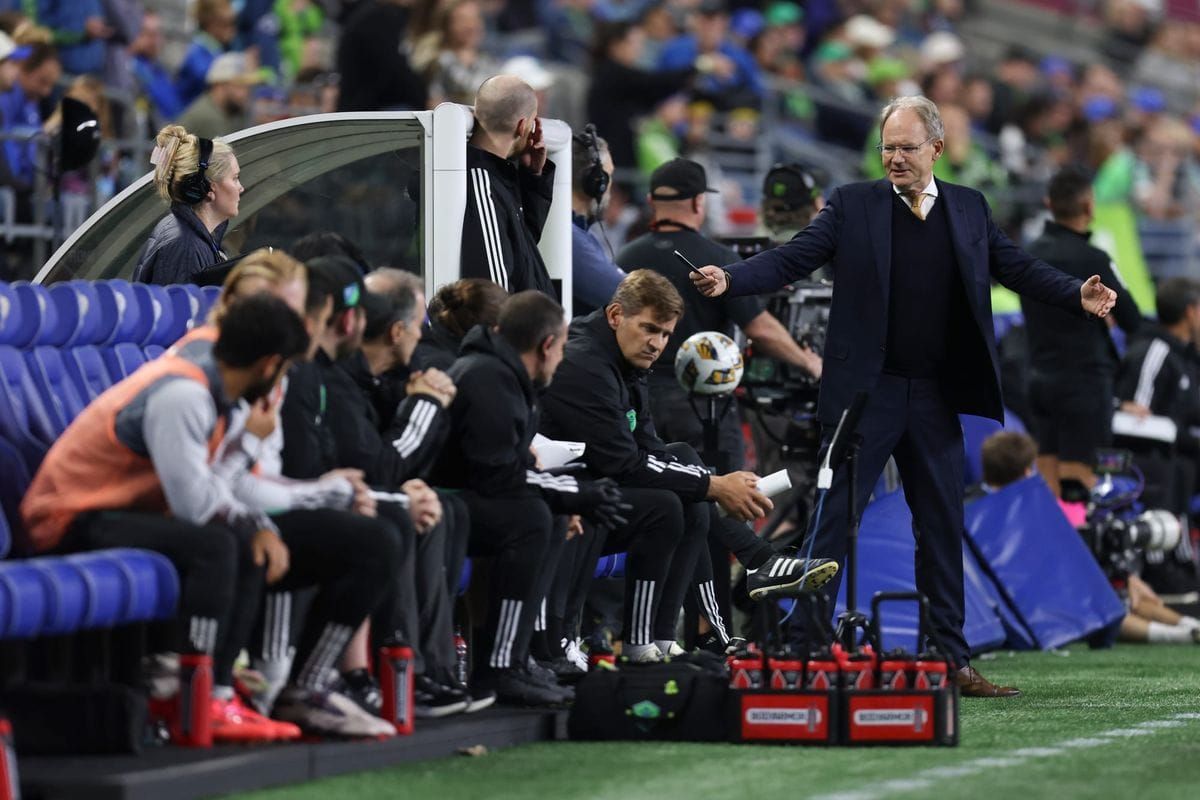 Lobbing Scorchers: Should Brian Schmetzer Win Coach of the Year?