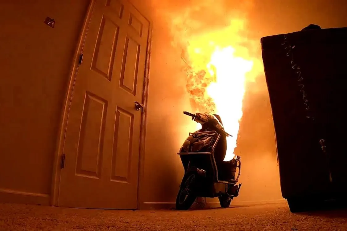 Sähköajoneuvojen akkutulipalot Suomessa 2015–2025 - Osa 1: Tapausanalyysit – Vakavimmat palot ja niiden seuraukset