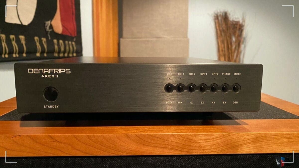 Front bezel of the Denafrips Ares II DAC