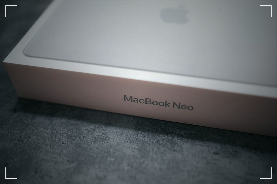 MacBook Neo is heating up