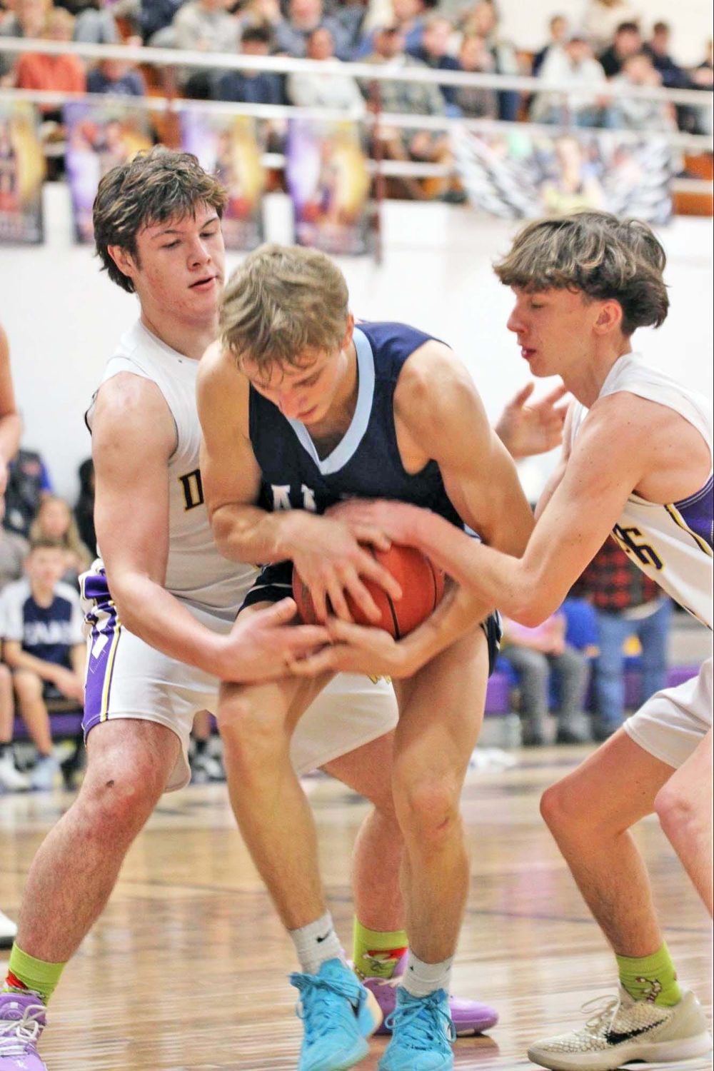 Junior Evan Monk Leads Dragons to Back-to-Back Wins