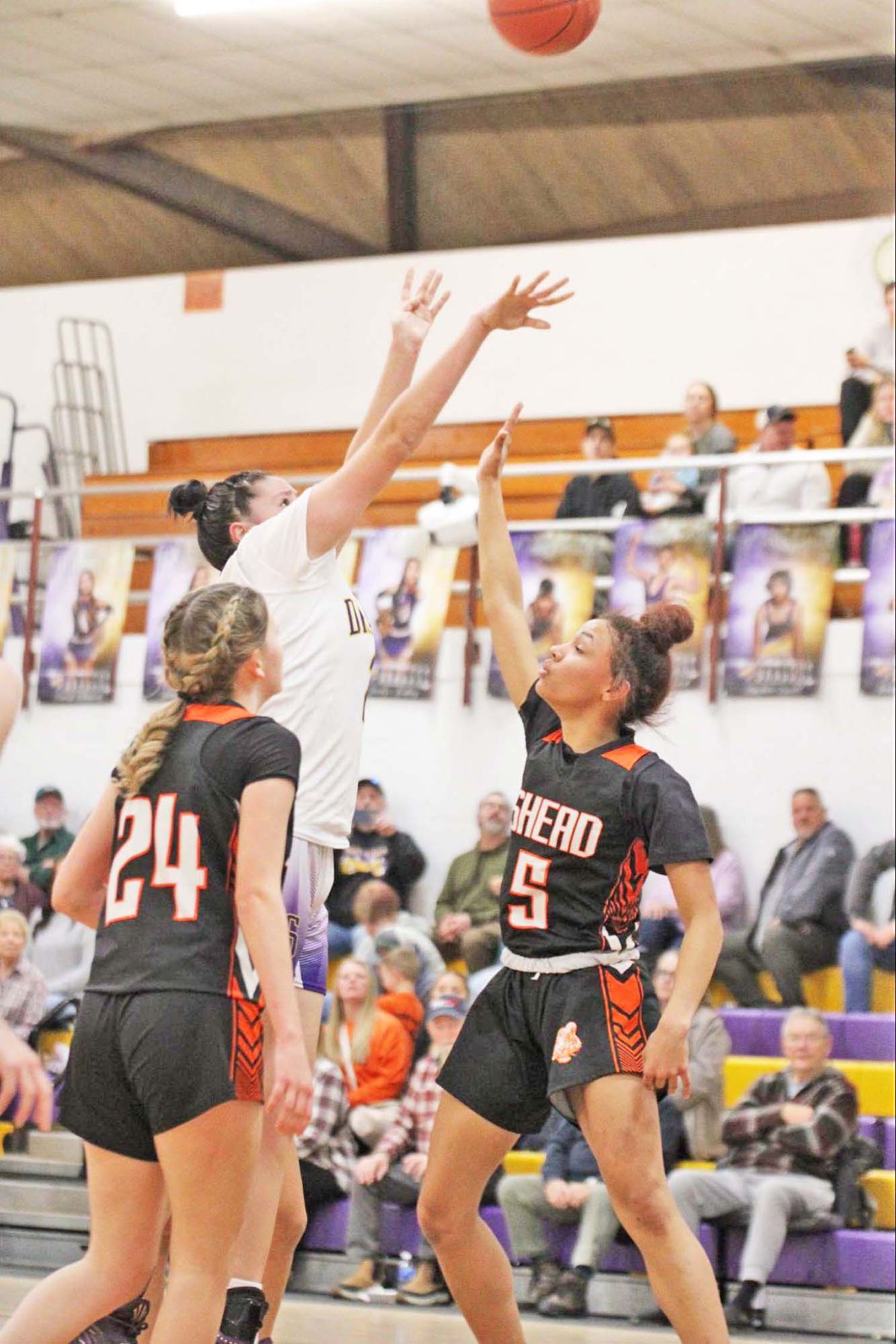 Dragons’ Senior Trio Piles Up Points to Power Team