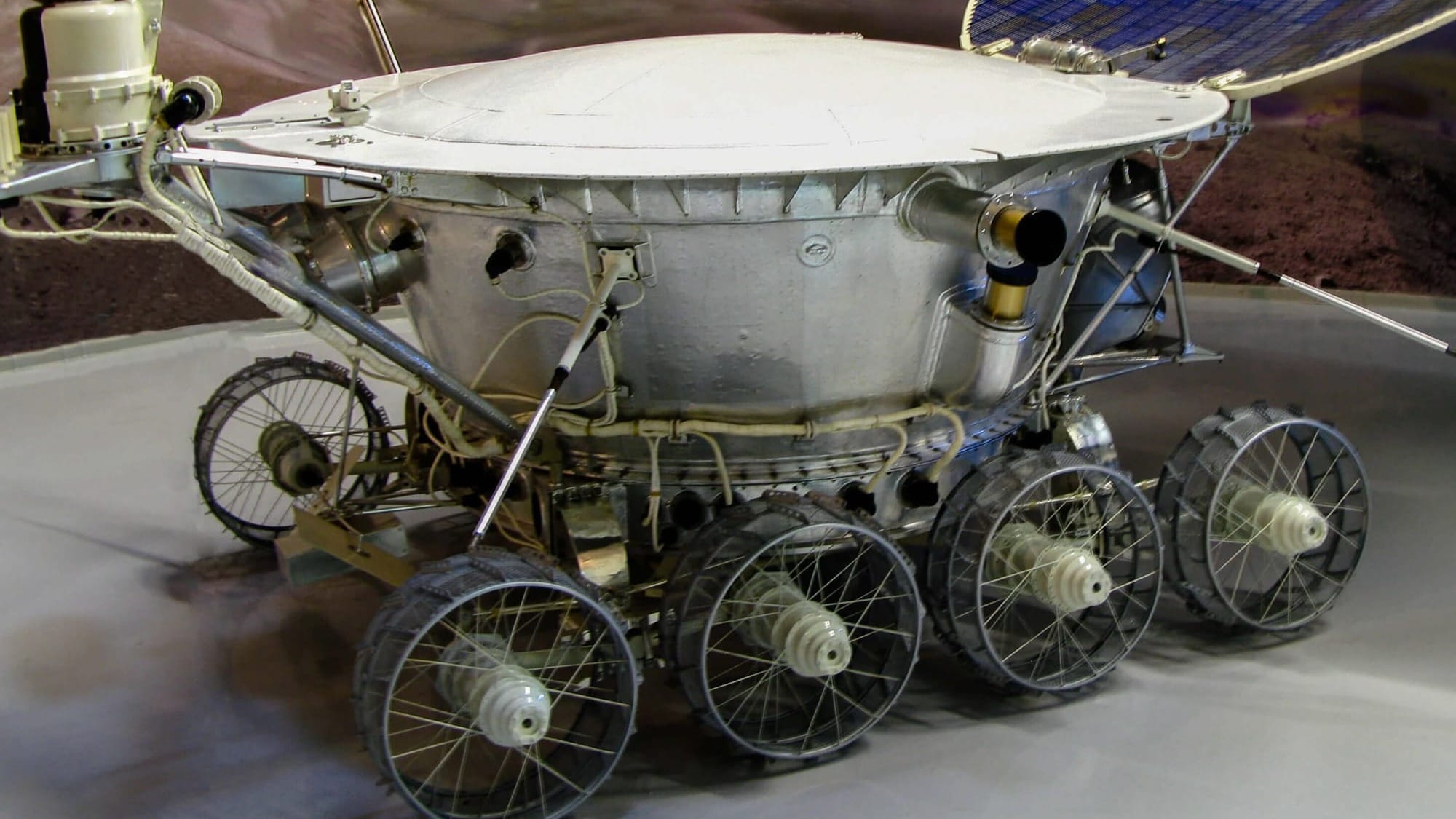 First Soviet Moon Rover, Lunokhod 1 || Moonwalker 1
