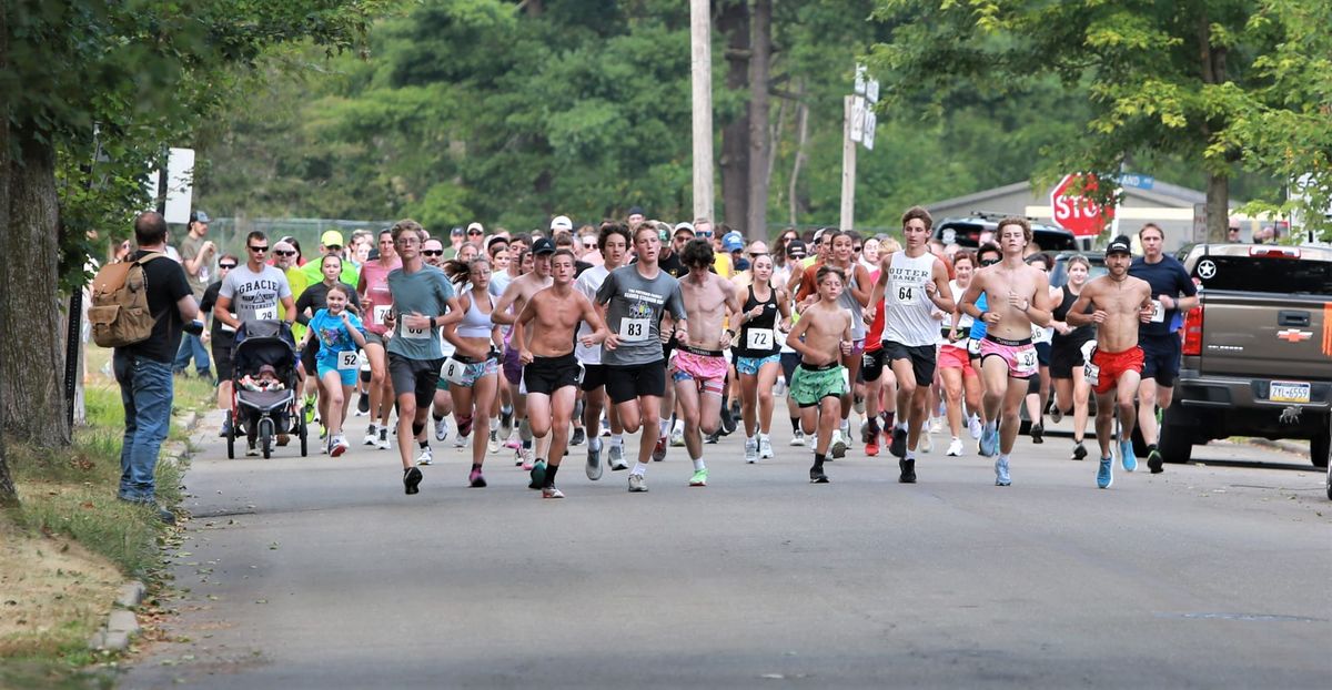 124 Take Part In Closing Year of Hutton 5K