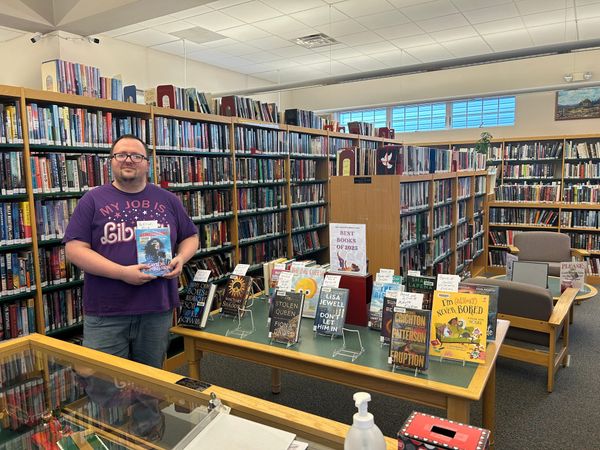 Barbara Moscato Memorial  Library showcases most popular books of 2025