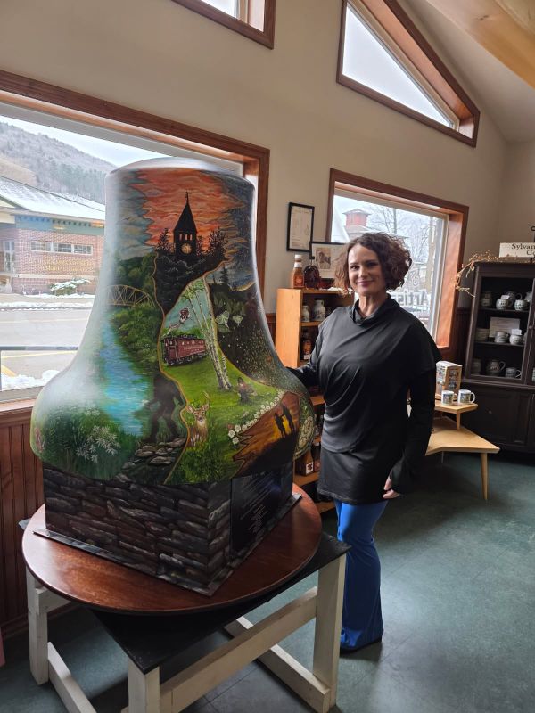 From bell to print: local artist captures Cameron County