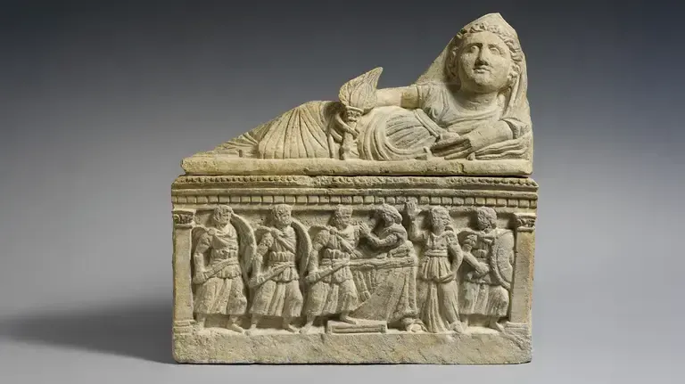 Weavers of History. A British Historian on the Place of Women in the ancient world