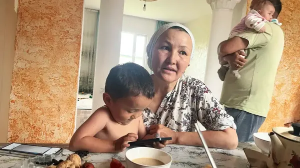 Suspects in China, Unwelcome in Kazakhstan: Who Are the Qandas?
