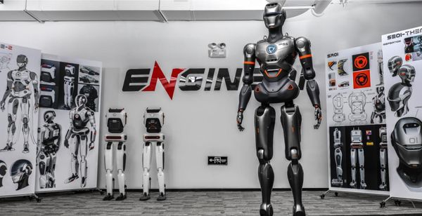 EngineAI Unveils SE01, an Impressive Robot the Walks Like a Human