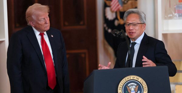 NVIDIA and AMD to Give U.S. 15% of China AI‑Chip Revenue