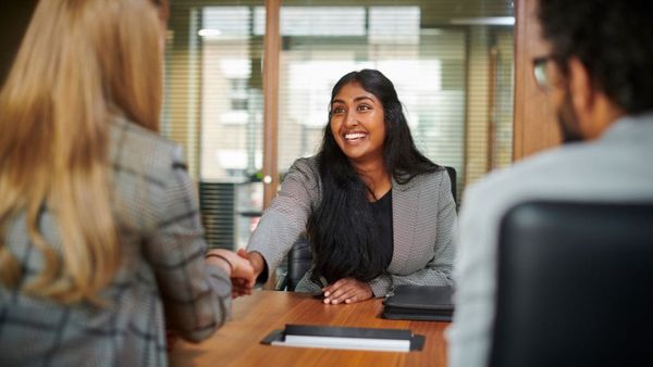 How to announce a new job on LinkedIn with a profile update and a post