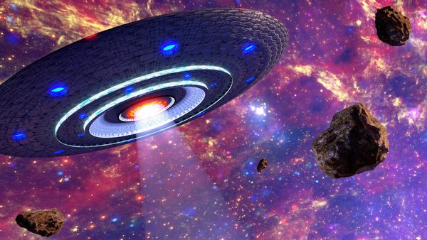 The Alien Narrative: a Symptom of our Time