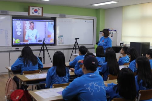 화상을 통해 전세계 친구들을 만나요