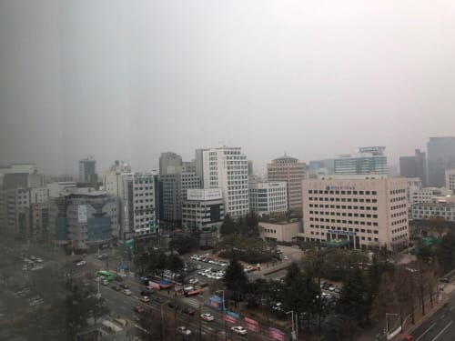태양마저 가린 미세먼지… ‘눈은 답답 목도 칼칼’