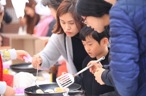 “새봄엔 봄꽃 향기 가득한 화전놀이 즐겨요”