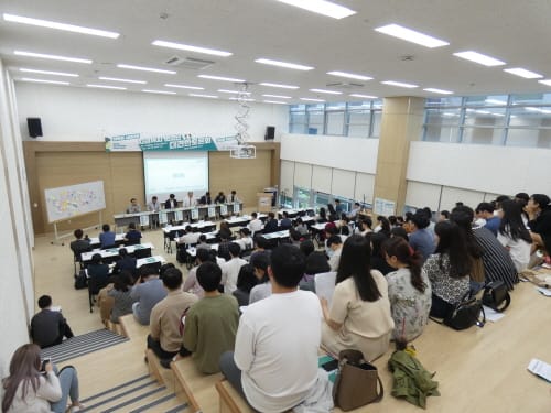 지금까지 이런 토론은 없었다 ‘대견한 토론회’