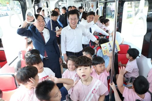 트램.. 신기해요! 빨리 타보고 싶어요