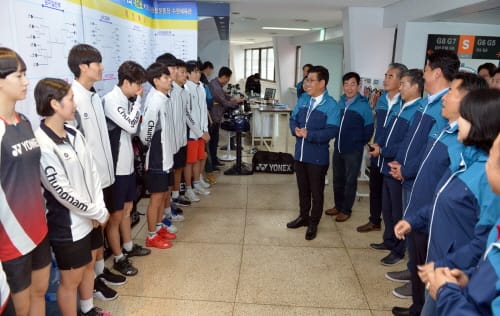 충남도의회 교육위, 제100회 전국체전 충남선수단 격려